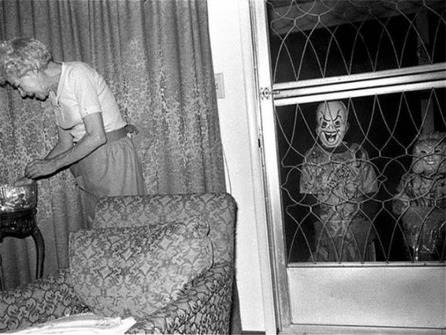 20 Frightening Vintage Macabre Images Of Halloween