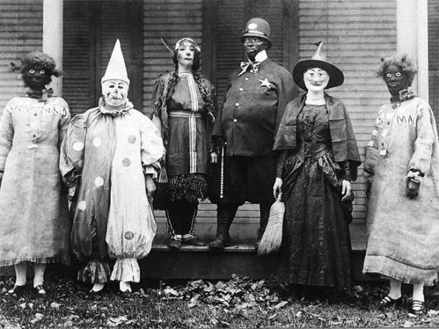 20 Frightening Vintage Macabre Images Of Halloween