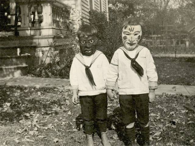 20 Frightening Vintage Macabre Images Of Halloween