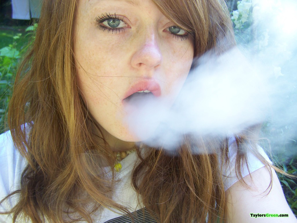 Smoking Girls