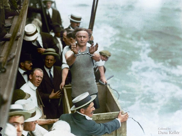Harry Houdini's Escape 1912