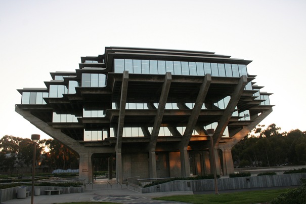 UCSD Geisel Library - California, US