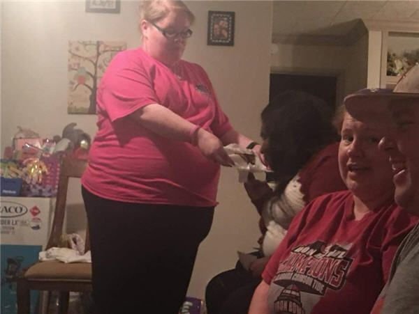 Kayla Rahn from Alabama had been suffering from unexplained weight gain and stomach upset for a year before doctors finally realized what was wrong: she had a 50-pound tumor growing inside her body.
Rahn said it made the most normal activities seem impossible.