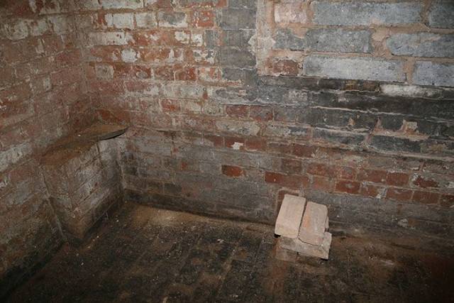 Imagine Finding Something Like This Beneath Your New House (25 pics)
