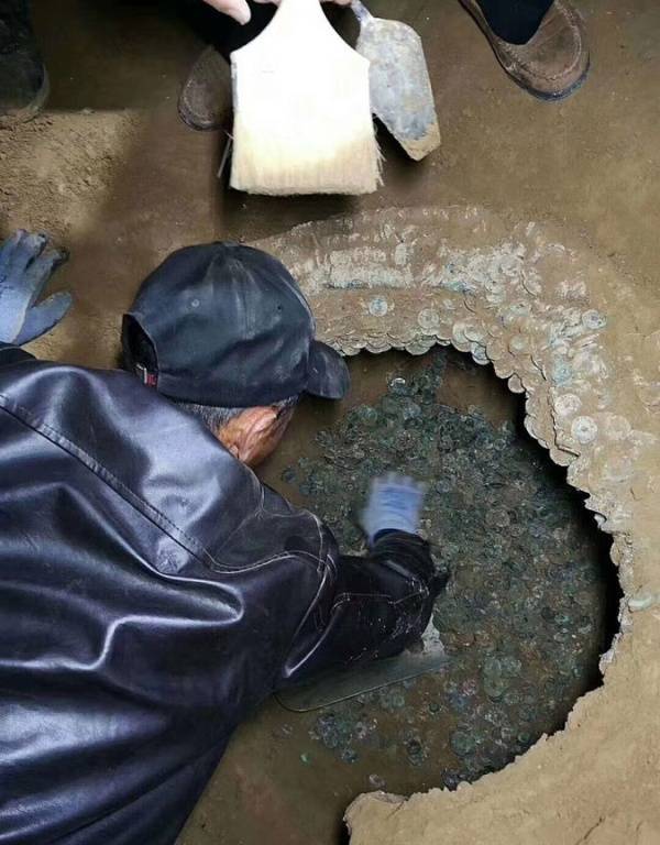 Chinese Construction Workers Have Found A Literal Fortune