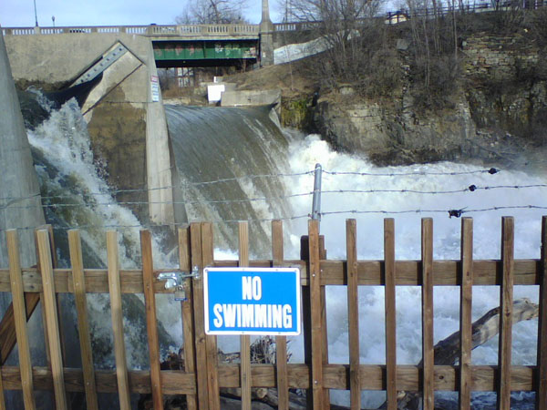 dam - W 11 Swimming