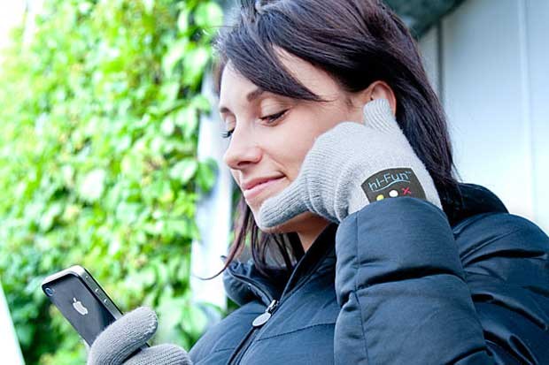 Nothing makes you look more like an idiot than Bluetooth gloves