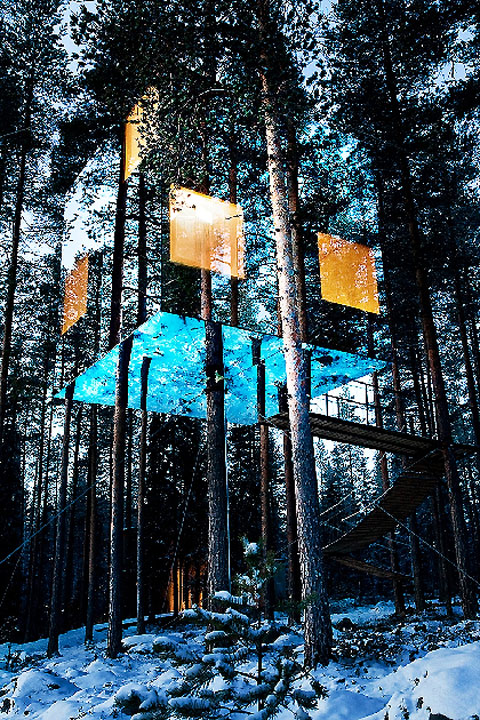 Mirror Cube Tree House Is Almost Invisible