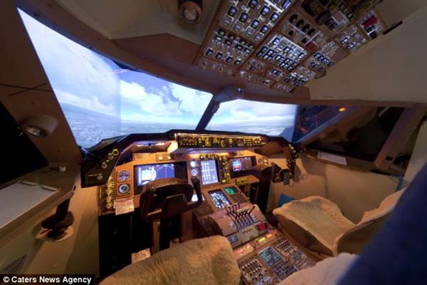 In front of the simulator, there is a six-foot screen with two monitors, creating realistic and panoramic view.
