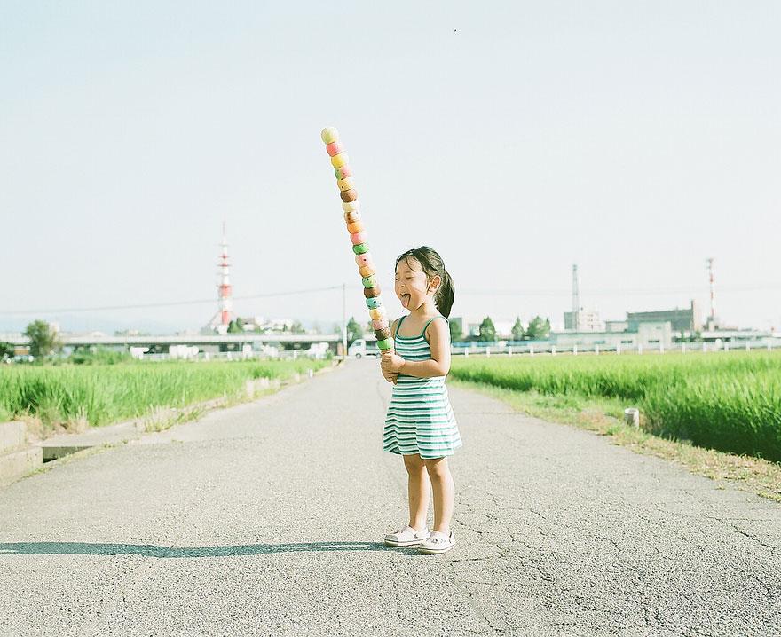 Japanese Photographer Takes The Most Adorable Pictures