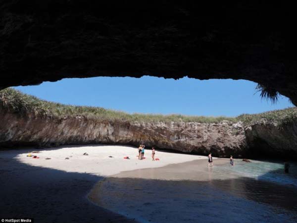 Visitors must have a permit to visit the Marieta Islands.