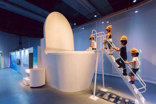 New Toilet Museum In Tokyo Looks...  Bizarre...