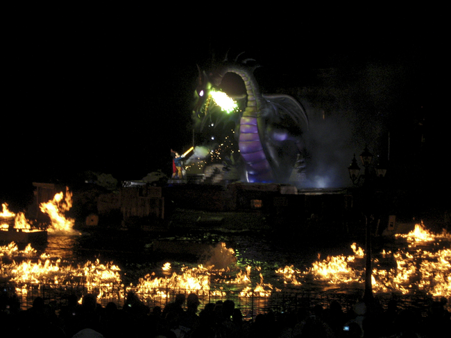 The lake in which the Fantasmic attraction takes place is only about 1 foot deep.
