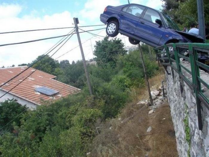 27 Pictures That Prove Driving Is Tough