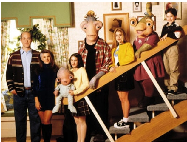 Aliens in the family - Weird level: 10 out of 10. This show wasn’t just awful; it also made absolutely NO SENSE. I mean how did Cookie birth those kids?!