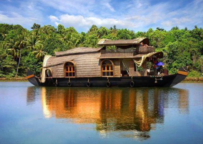 houseboat india