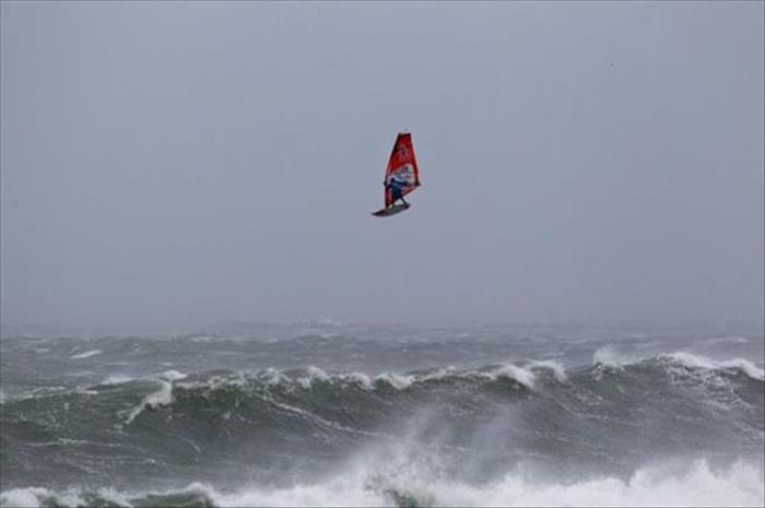 windsurf storm