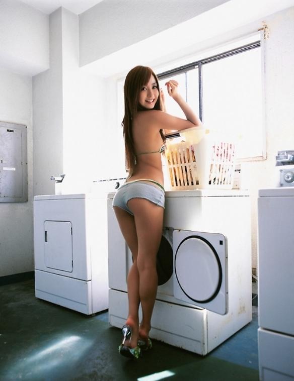 hot housewife - nude girls doing the washing