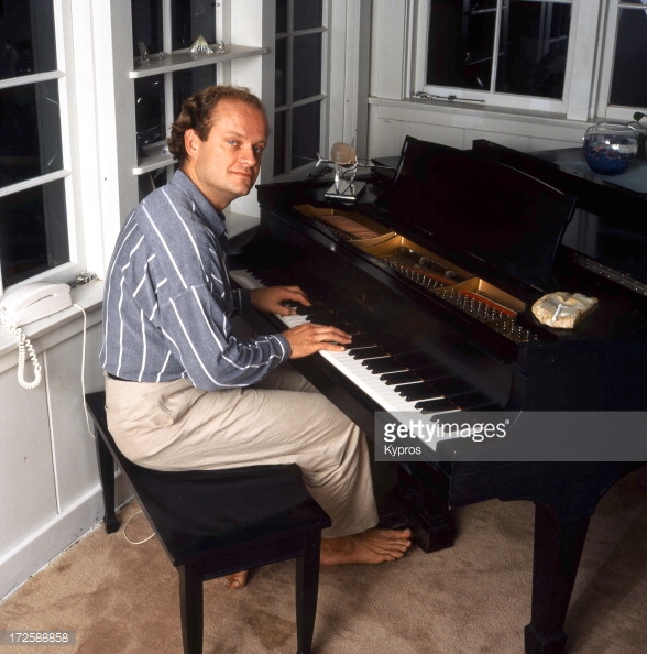 Kelsey Grammar sings and plays the piano for the theme song of Fraiser.
