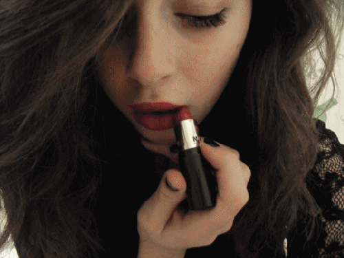 The average woman consumes 6 lbs of lipstick in her lifetime.