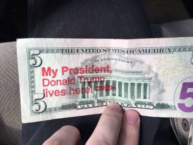 my president lives here 5 dollar bill - Gold United States Ofawericano God We Trust Woulouun My President, 8 Donald True lives herely 5. Ved