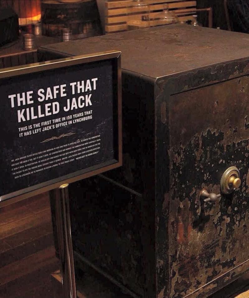 did jack daniels die - The Safe That Killed Jack This Is The First Time In 150 Years That It Has Left Jack'S Office In Lynchburg We Are The State Of Tann Mate Rialer nte Mer In The Bar B Erget Reare