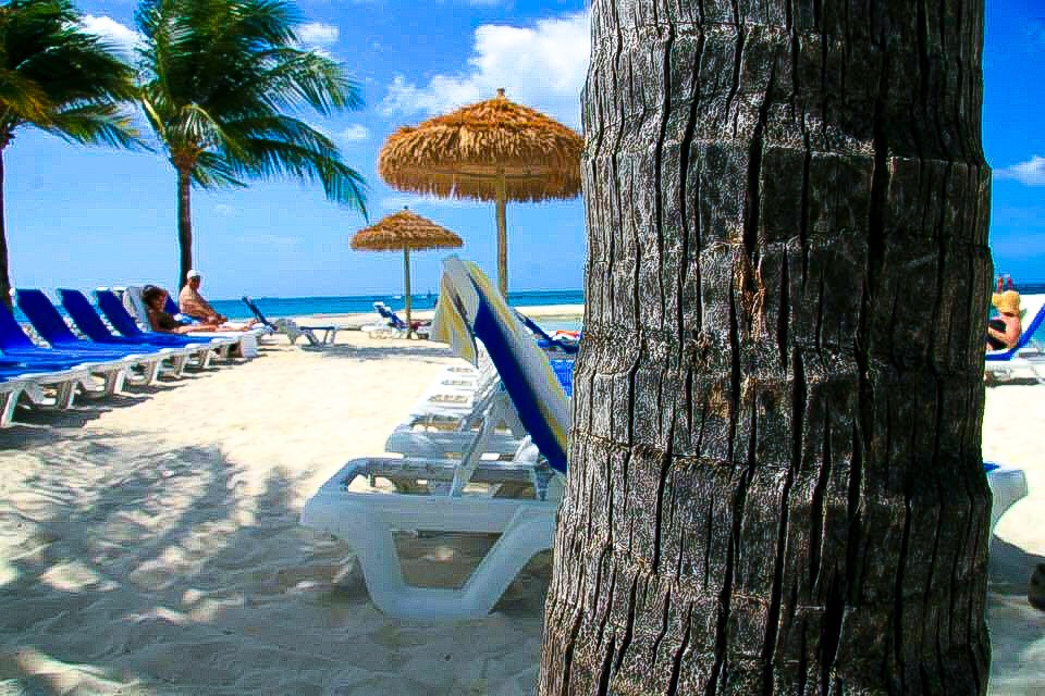 Paradise in Azul - Oranjestad Aruba 2012