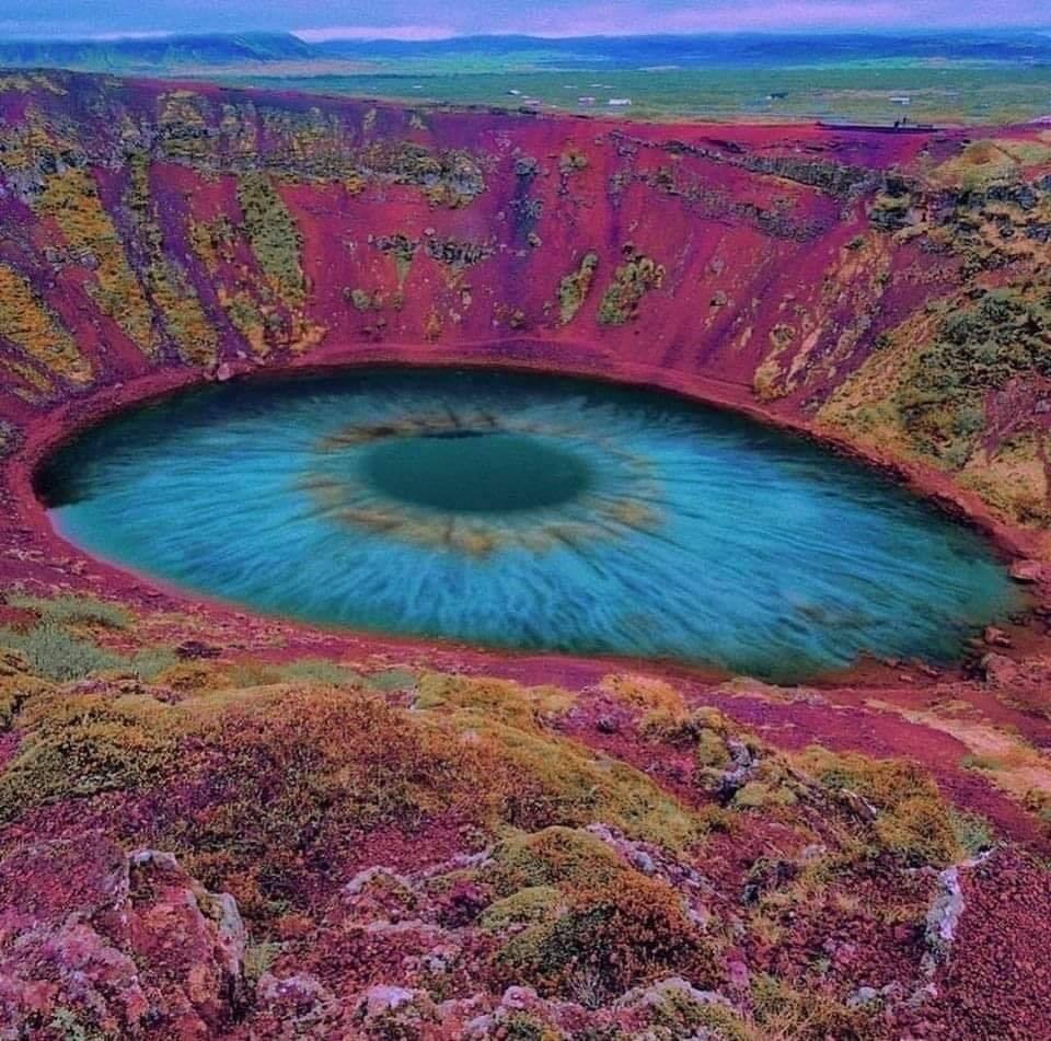 kerið crater lake
