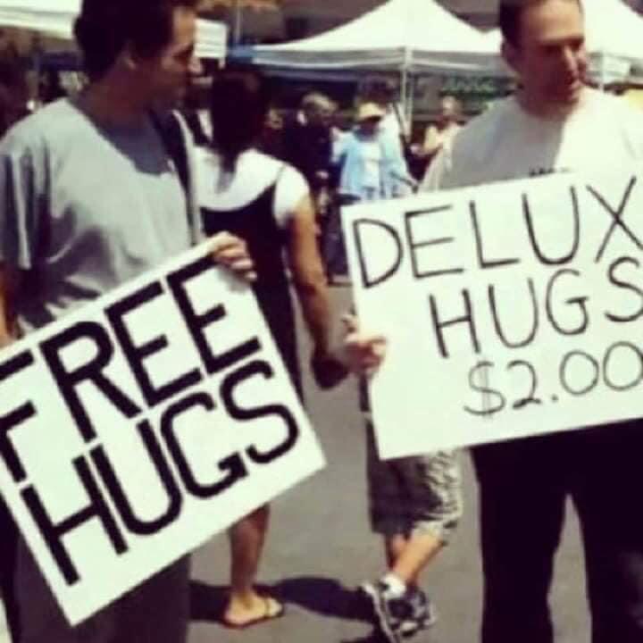 day - Ree Delux Hug'S $2.00 Hugs