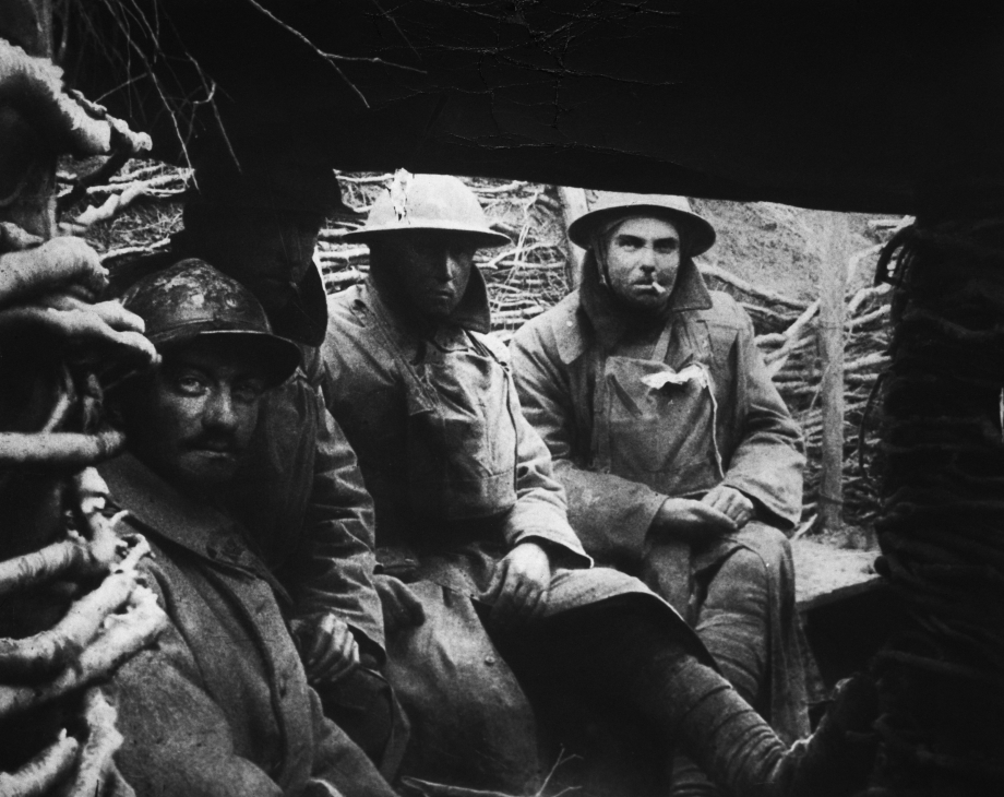 ww1 soldier smoking