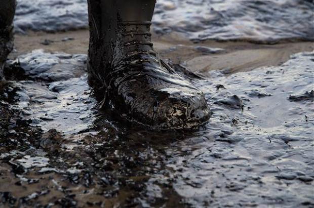 The spill, about 20 miles up the coast from Santa Barbara, was estimated at 21,000 gallons. The Coast Guard said a planned flyover Wednesday morning would give authorities a better sense of scope.