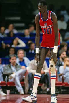 Manute Bol died Saturday 19 June 2010 at the University of Virginia Medical Center in Charlottesville. He was 47 and lived in Olathe, Kan.