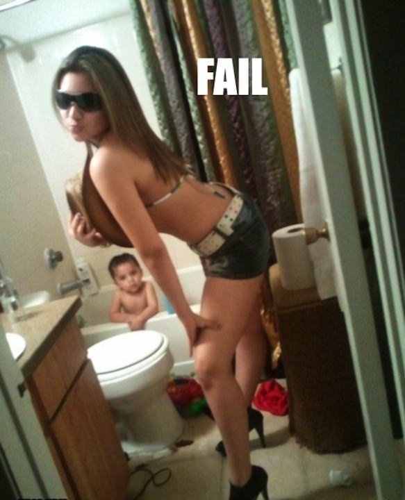 14 Of The Worst Mom Selfies Ever