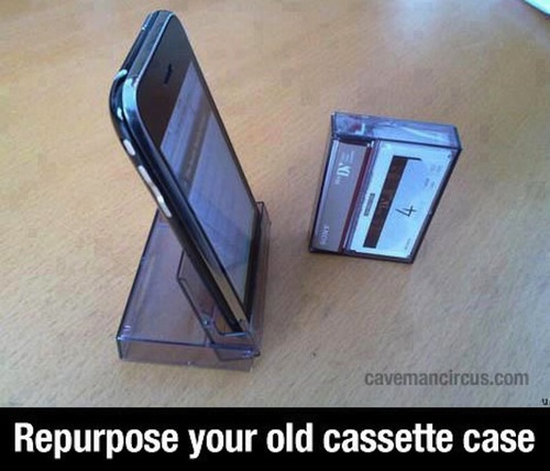 life hack cassette case phone holder - cavemancircus.com Repurpose your old cassette case