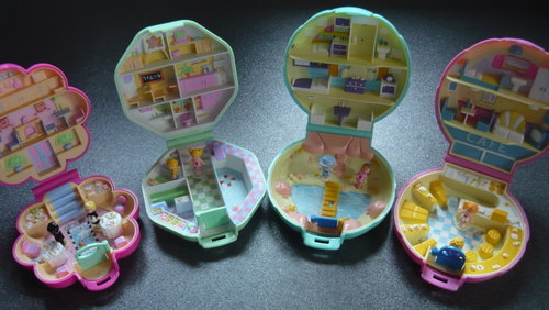 Polly pockets that you can carry around