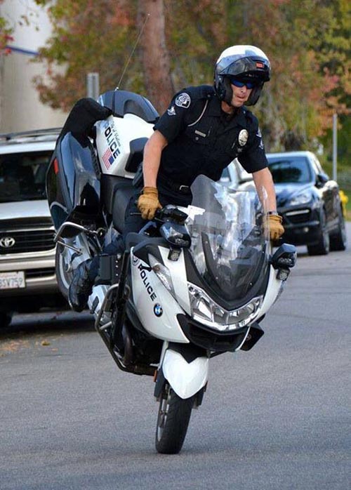 18 Cops Caught Being Awesome