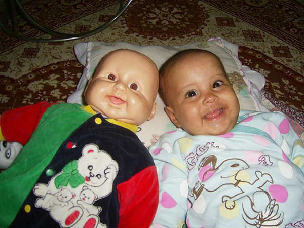 14 Babies That Look Like Their Dolls!