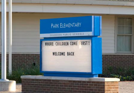 25 Crazy Back to School Signs!