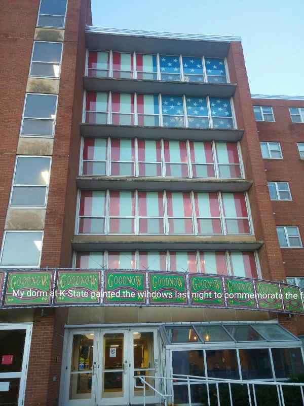 college condominium - Codenow.Cooonow Goodnow | Goodnow Goodnos T My dorm di KState painted the windows last night to commemorate