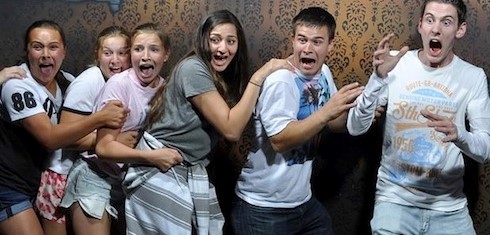 Guys Losing Their Sh*t In Haunted Houses Is Hilarious