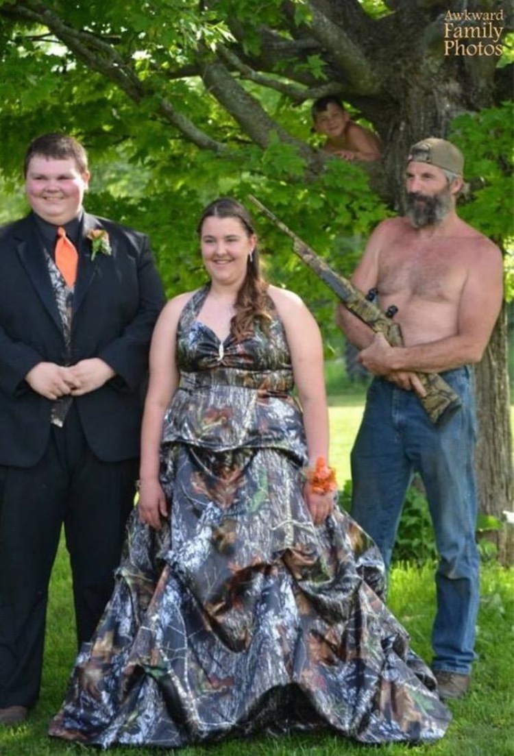 redneck prom dress - Awkward Family Photos