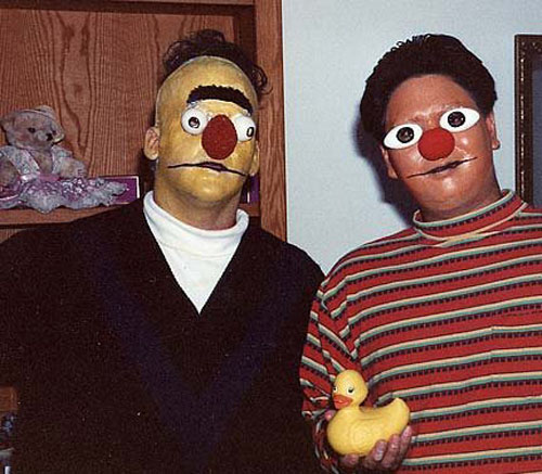 24 Home Made Costumes That Pin The Embarrassment Meter!