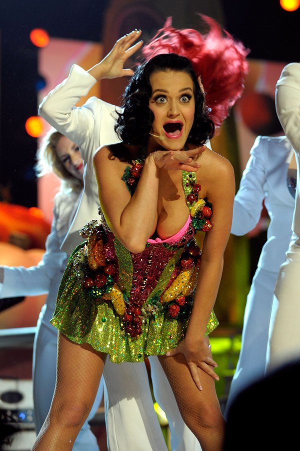 photoshop katy perry bend over