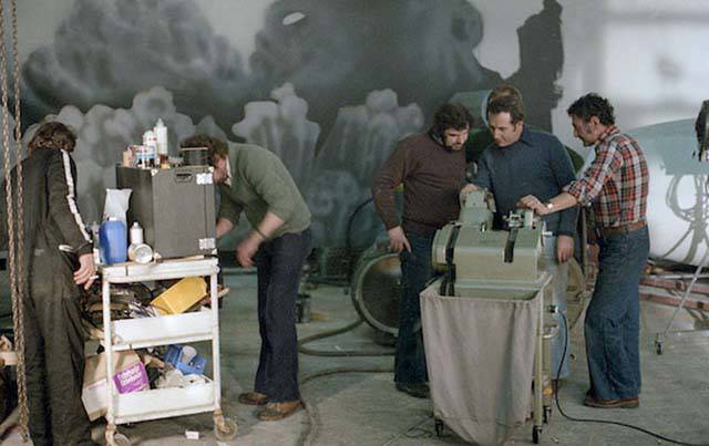 25 Behind The Scenes Photos From The Set Of Alien