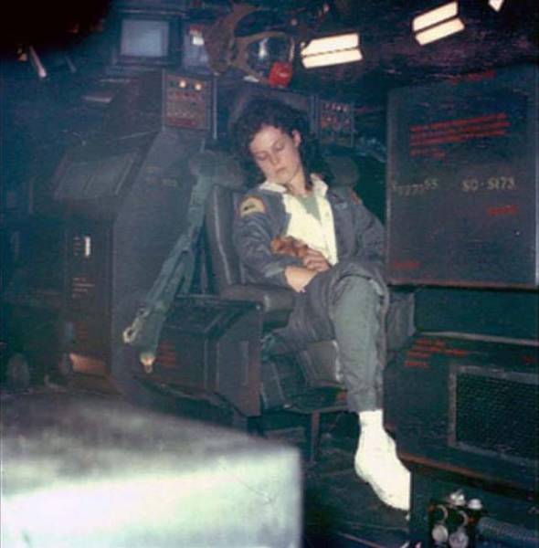 25 Behind The Scenes Photos From The Set Of Alien