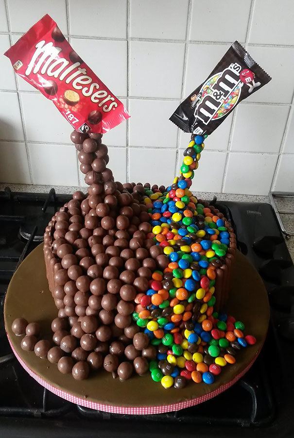 30 Amazing Cakes Way Too Awesome To Eat!