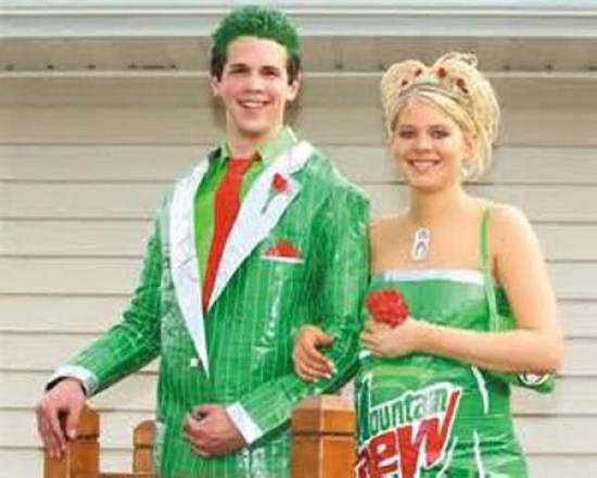 23 Of the most epic redneck prom photos you have to see