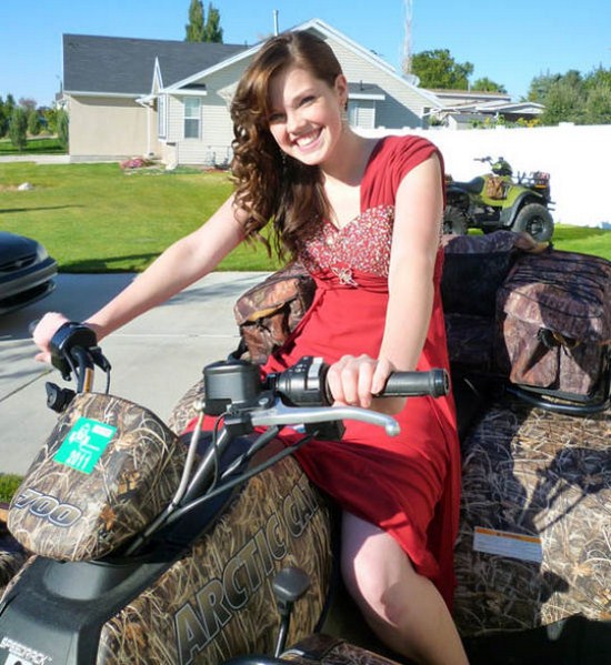 23 Of the most epic redneck prom photos you have to see