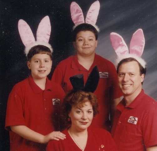 26 Awkward Family Easter Photos!