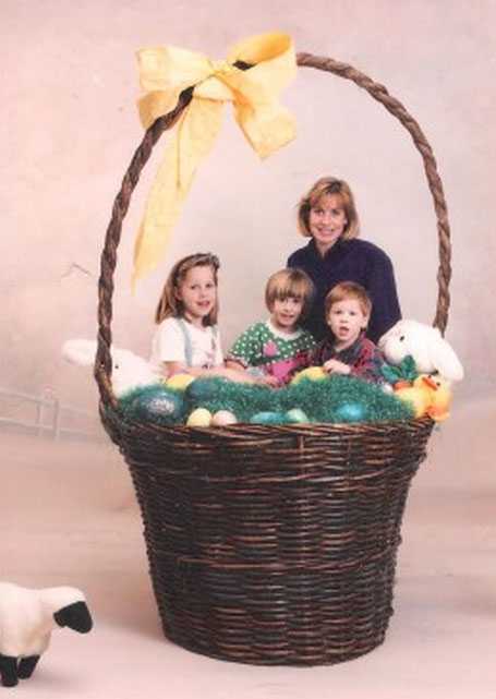 26 Awkward Family Easter Photos!